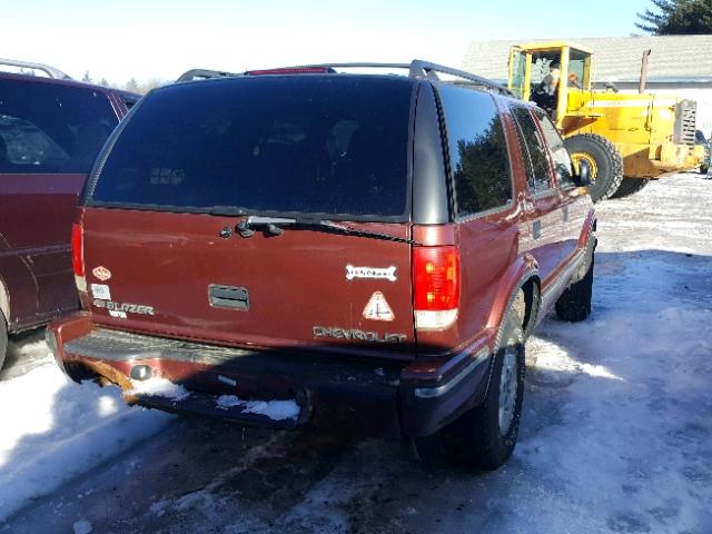 1GNDT13W5W2280758 - 1998 CHEVROLET BLAZER MAROON photo 4