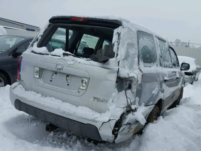 2HKYF18175H570978 - 2005 HONDA PILOT LX SILVER photo 4