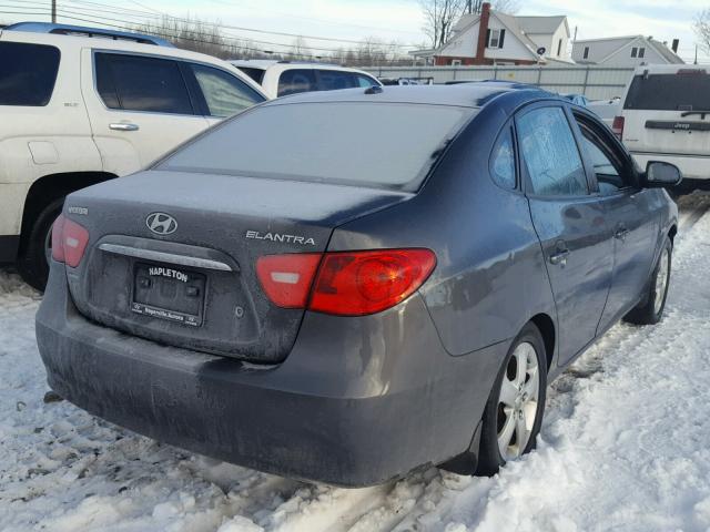 KMHDU46D37U250015 - 2007 HYUNDAI ELANTRA GL GRAY photo 4