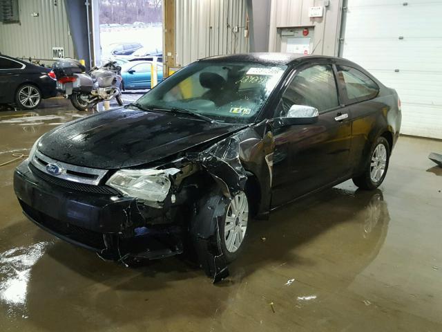 1FAHP33N48W225947 - 2008 FORD FOCUS SE BLACK photo 2