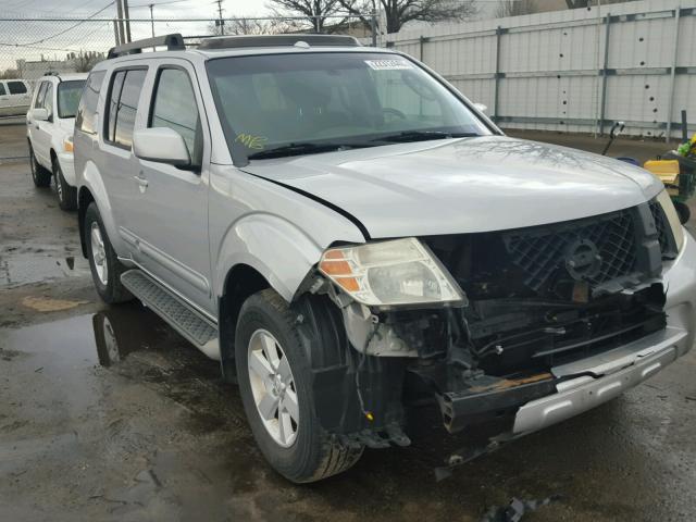 5N1AR18BX8C658341 - 2008 NISSAN PATHFINDER SILVER photo 1