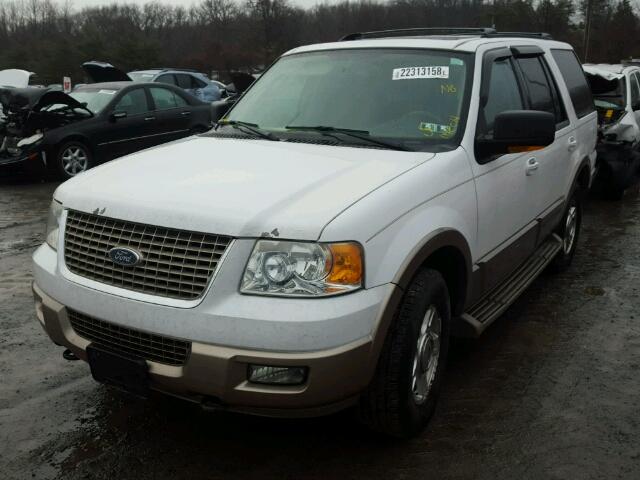 1FMFU18L74LA56696 - 2004 FORD EXPEDITION WHITE photo 2