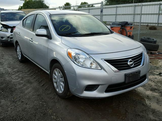 3N1CN7AP8CL829041 - 2012 NISSAN VERSA S SILVER photo 1