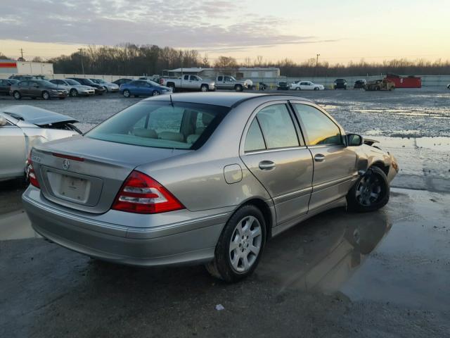 WDBRF54H26A839152 - 2006 MERCEDES-BENZ C GENERATI SILVER photo 4