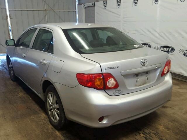 2T1BU4EE8AC432576 - 2010 TOYOTA COROLLA BA SILVER photo 3