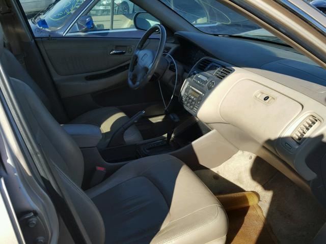 1HGCG1650YA020838 - 2000 HONDA ACCORD EX BEIGE photo 5