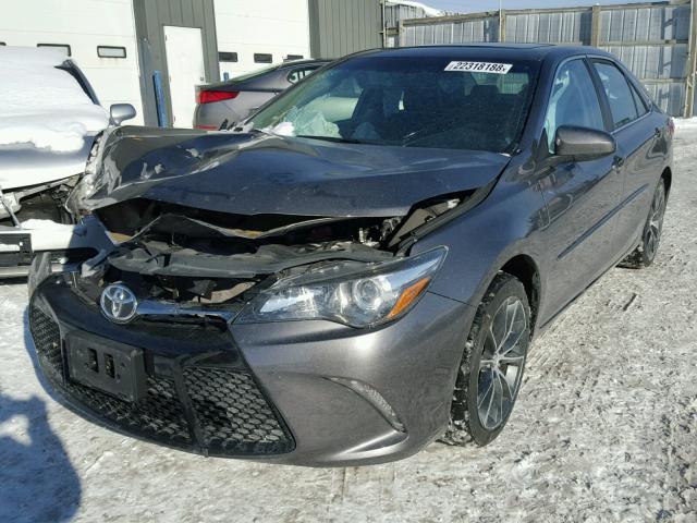 4T1BF1FK9FU112346 - 2015 TOYOTA CAMRY LE GRAY photo 2