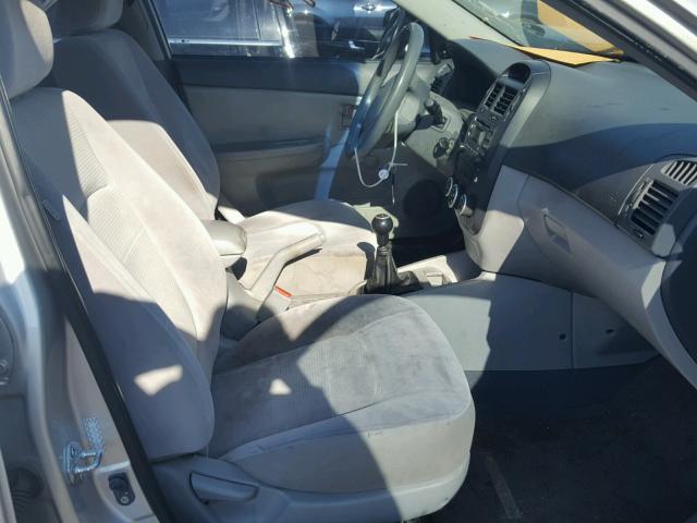 KNAFE221195613643 - 2009 KIA SPECTRA EX SILVER photo 5