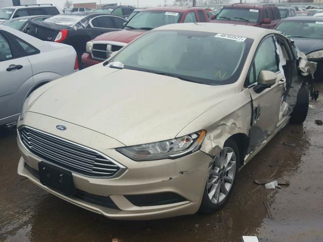 3FA6P0LU3HR318815 - 2017 FORD FUSION SE GOLD photo 2