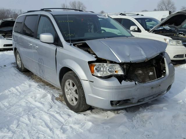 2A8HR54PX8R111968 - 2008 CHRYSLER TOWN & COU SILVER photo 1