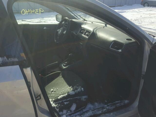 3VW2K7AJ2BM008908 - 2011 VOLKSWAGEN JETTA BASE 金色 照片 5