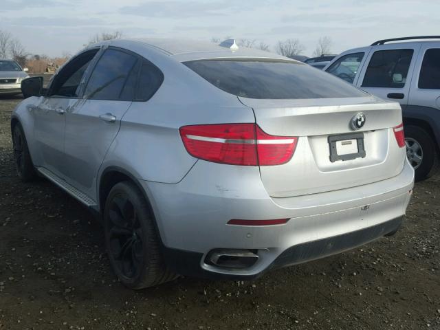 5UXFG8C58BLZ96868 - 2011 BMW X6 XDRIVE5 SILVER photo 3