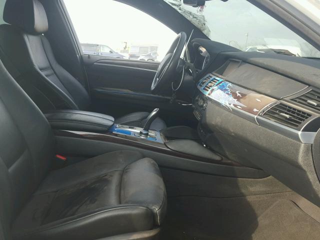 5UXFG8C58BLZ96868 - 2011 BMW X6 XDRIVE5 Gümüş fotoğraf 5