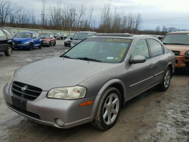 JN1CA31A01T315385 - 2001 NISSAN MAXIMA GXE SILVER photo 2