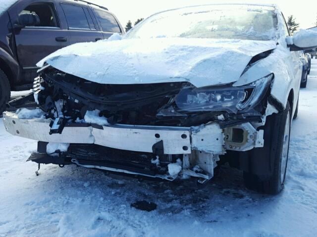 19UDE2F72GA005418 - 2016 ACURA ILX PREMIU WHITE photo 9