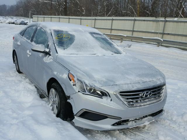 5NPE24AFXGH303357 - 2016 HYUNDAI SONATA SE SILVER photo 1