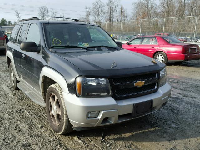 1GNDT13S262283761 - 2006 CHEVROLET TRAILBLAZE BLACK photo 1