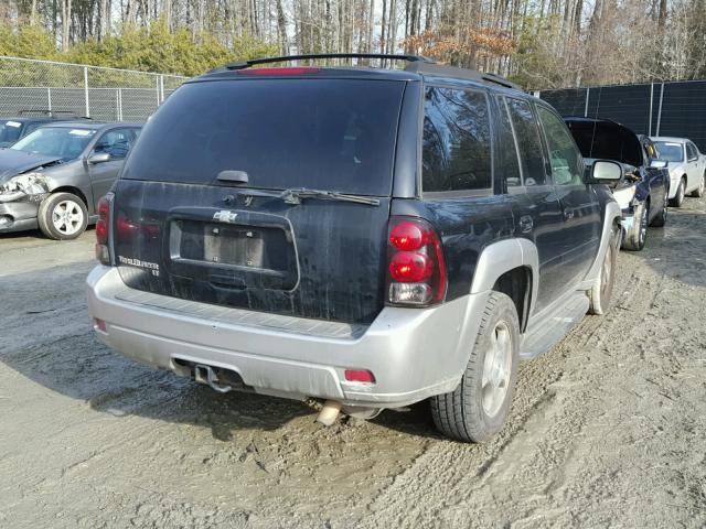 1GNDT13S262283761 - 2006 CHEVROLET TRAILBLAZE BLACK photo 4