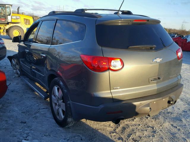 1GNKVLEDXBJ161743 - 2011 CHEVROLET TRAVERSE L GRAY photo 3