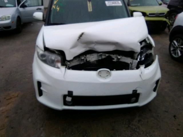 JTLZE4FE2CJ025486 - 2012 TOYOTA SCION XB 白色 照片 9