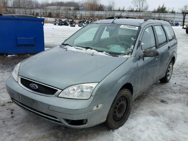 1FAFP36N45W173573 - 2005 FORD FOCUS ZXW GREEN photo 2