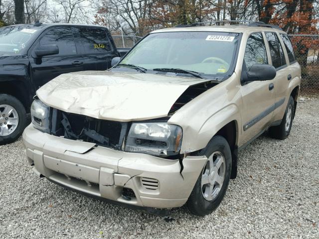 1GNDT13S342200397 - 2004 CHEVROLET TRAILBLAZE TAN photo 2