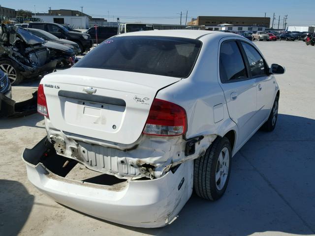 KL1TD52685B455925 - 2005 CHEVROLET AVEO BASE WHITE photo 4