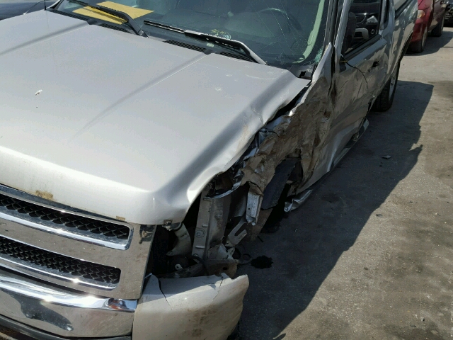 2GCEC19J881276151 - 2008 CHEVROLET SILVERADO SILVER photo 9