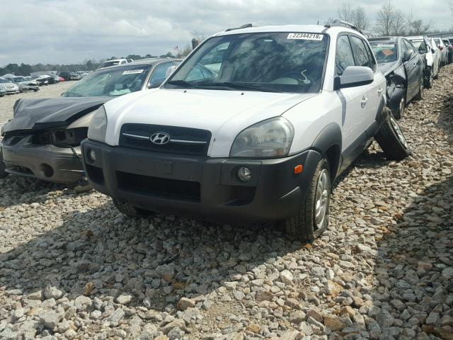 KM8JN12DX6U392963 - 2006 HYUNDAI TUCSON GLS WHITE photo 2