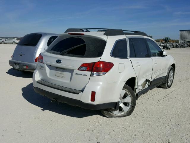 4S4BRCKC4B3448133 - 2011 SUBARU OUTBACK 2. WHITE photo 4