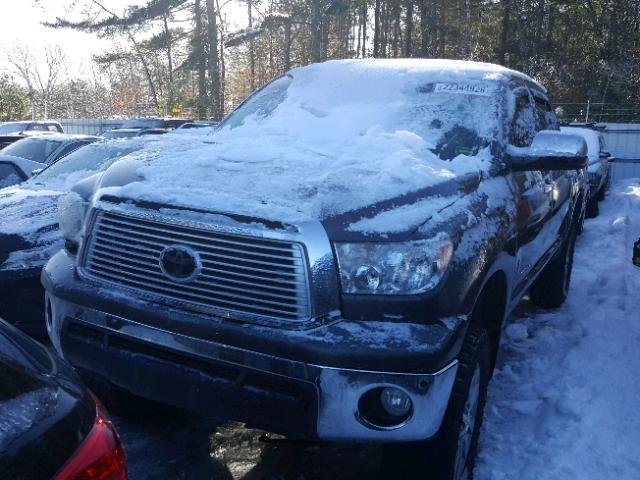 5TFHY5F17CX235788 - 2012 TOYOTA TUNDRA CRE GRAY photo 2