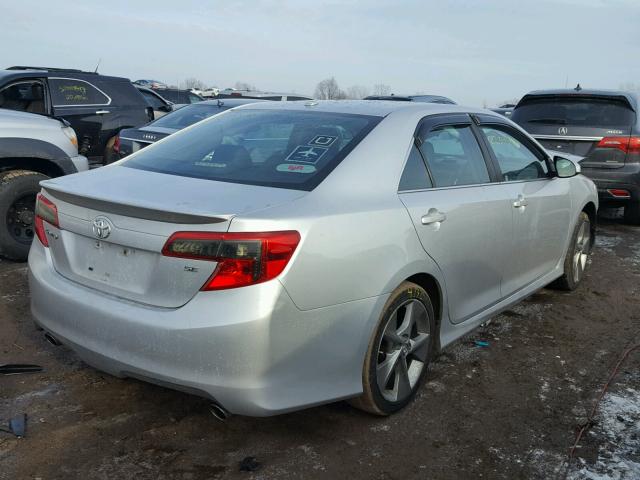 4T1BK1FK0DU530321 - 2013 TOYOTA CAMRY SE SILVER photo 4