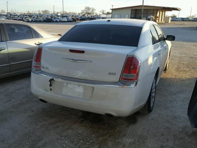 2C3CCAAG0EH163163 - 2014 CHRYSLER 300 WHITE photo 4