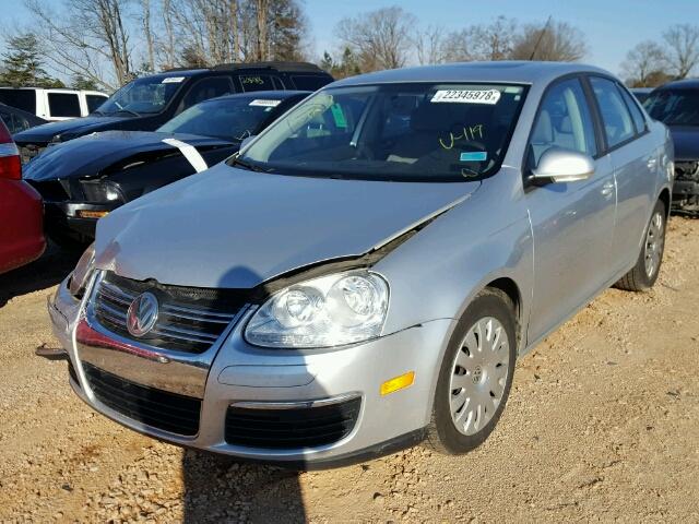 3VWHM71K18M077028 - 2008 VOLKSWAGEN JETTA S SILVER photo 2