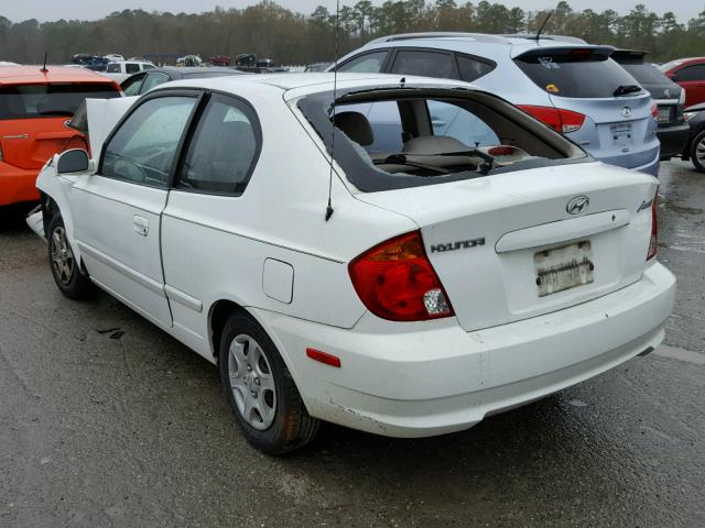 KMHCG35C05U352620 - 2005 HYUNDAI ACCENT GS WHITE photo 3