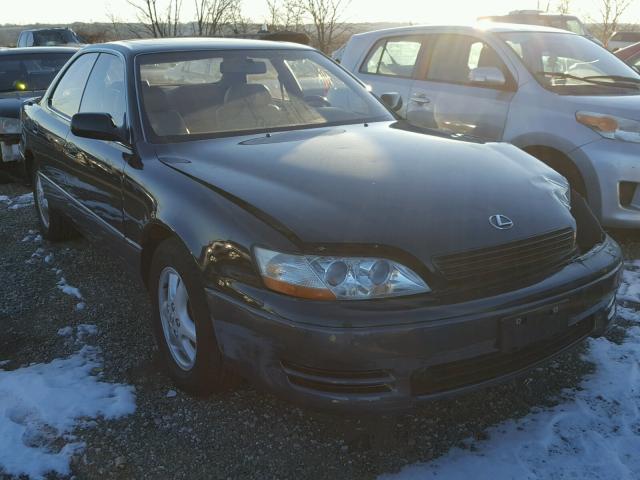 JT8VK13T0P0172212 - 1993 LEXUS ES 300 GREEN photo 1