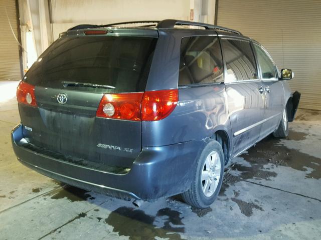 5TDZK22C49S275627 - 2009 TOYOTA SIENNA XLE BLUE photo 4