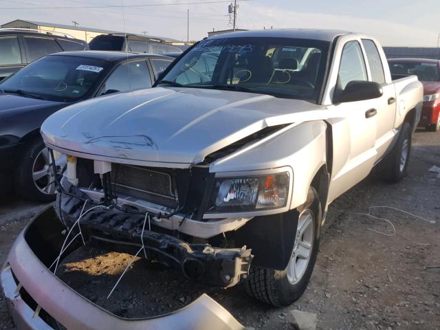 1D7RE3GK7BS606331 - 2011 DODGE DAKOTA SLT SILVER photo 2