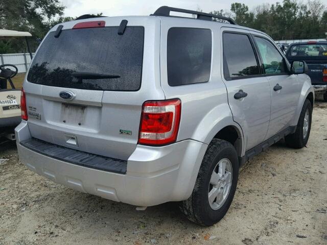 1FMCU0DG6BKA25643 - 2011 FORD ESCAPE XLT SILVER photo 4