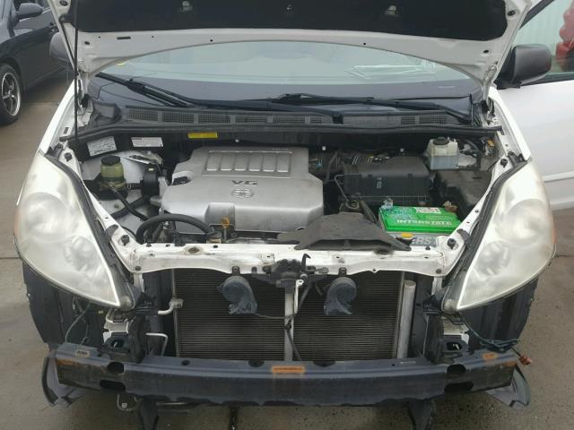 5TDZK23C28S139042 - 2008 TOYOTA SIENNA CE WHITE photo 7