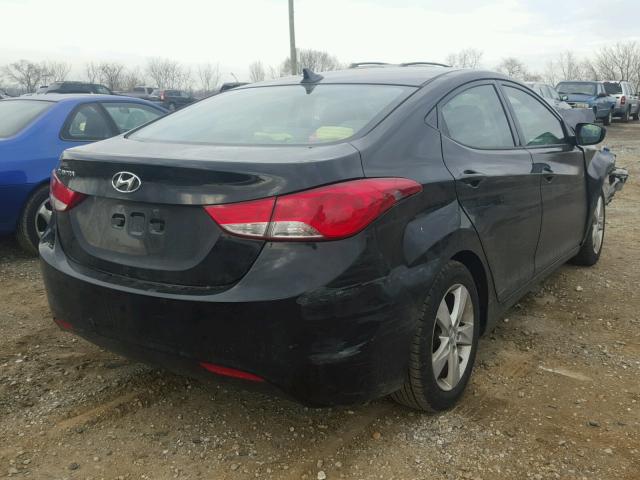 5NPDH4AE3DH410912 - 2013 HYUNDAI ELANTRA GL BLACK photo 4