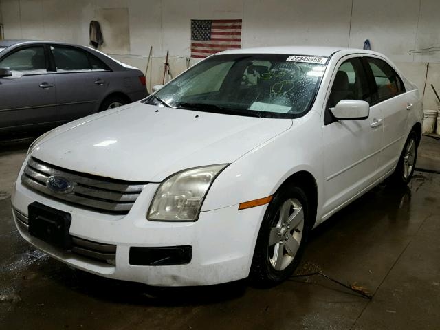 3FAFP07Z56R177605 - 2006 FORD FUSION SE WHITE photo 2