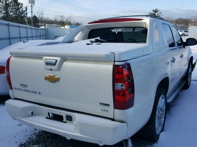 3GNTKGE76CG105168 - 2012 CHEVROLET AVALANCHE WHITE photo 4