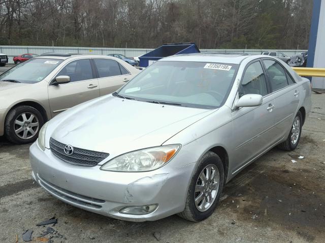 JTDBF32K640156797 - 2004 TOYOTA CAMRY LE SILVER photo 2