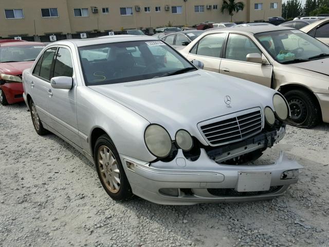 WDBJF65J4YB005434 - 2000 MERCEDES-BENZ E 320 SILVER photo 1