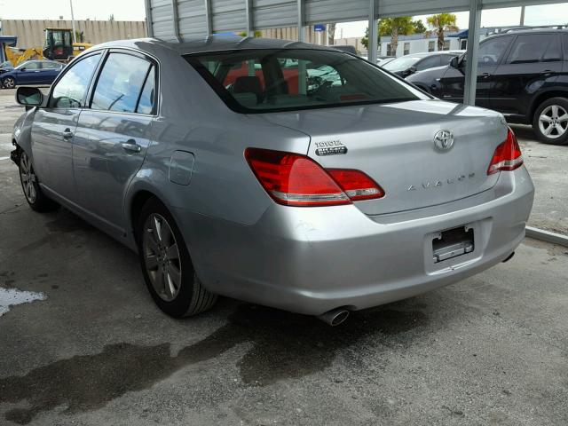 4T1BK36B55U009687 - 2005 TOYOTA AVALON XL SILVER photo 3