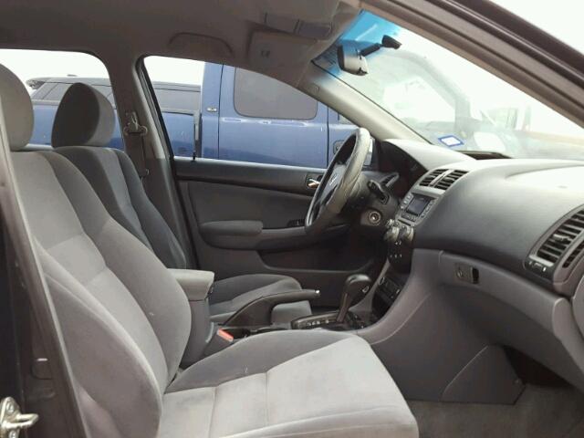 1HGCM56396A104572 - 2006 HONDA ACCORD SE GRAY photo 5