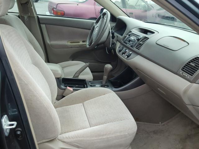 4T1BE32K42U542817 - 2002 TOYOTA CAMRY LE მწვანე ფოტო 5