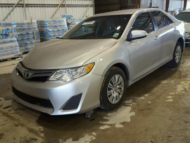 4T1BF1FK7CU005405 - 2012 TOYOTA CAMRY BASE SILVER photo 2