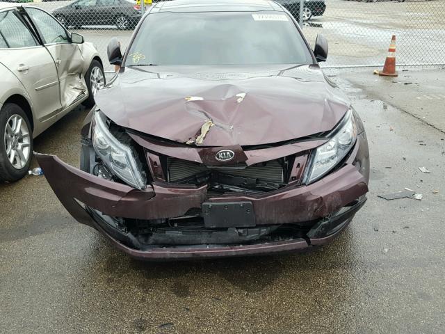 5XXGN4A76CG050925 - 2012 KIA OPTIMA EX MAROON photo 9